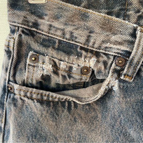 Levi’s | Vtg 80s Button-Fly 501s Acid Washed Straight Leg High-Rise Jeans | 1981 - Picture 9 of 17